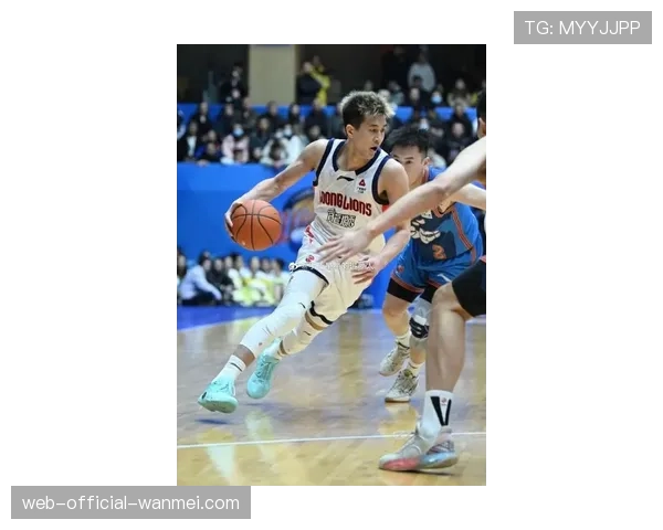 郭艾伦伤愈复出助广州三连胜 末节12分展现关键球能力